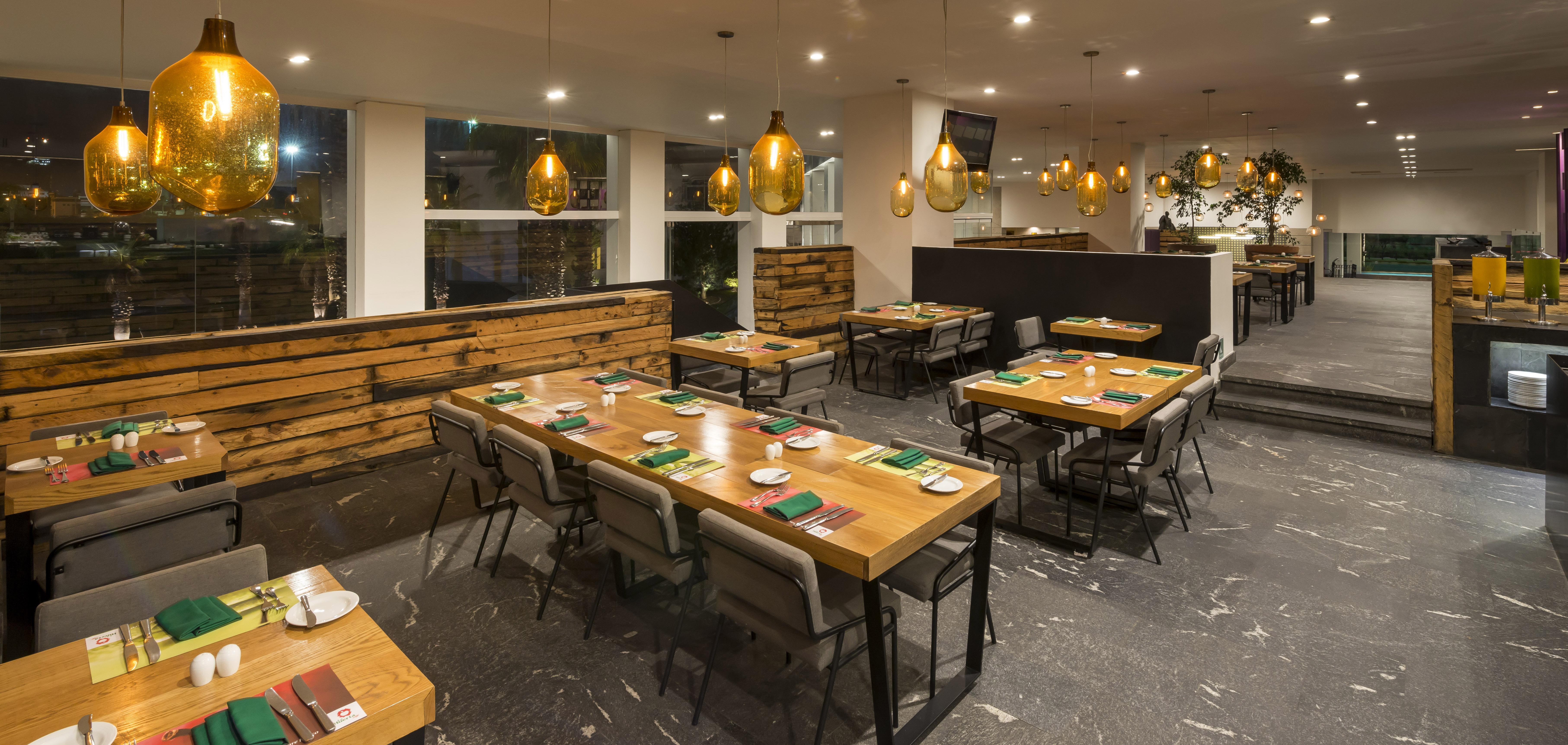 فندق كامينو ريال بويبلا أنجيلوبوليس المظهر الخارجي الصورة Interior of the restaurant