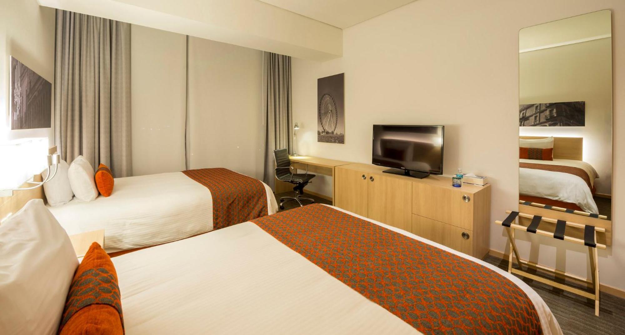 فندق كامينو ريال بويبلا أنجيلوبوليس المظهر الخارجي الصورة A room at the hotel